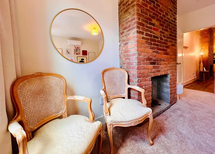 Holiday home Mins To Stadiums - Spacious & Elegant